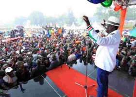 Raila Disowns Independent Candidates, Kalonzo Embraces Them