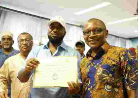 Reprieve as IEBC Clears Joho, Sonko to Contest for Governor Seats