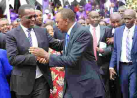 President Uhuru Hails Kidero for Smoothly Handing Over Power