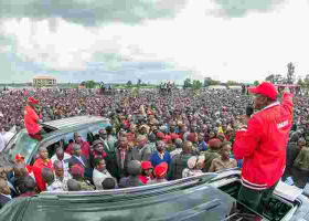 Uhuru: I'll Defeat Raila Again