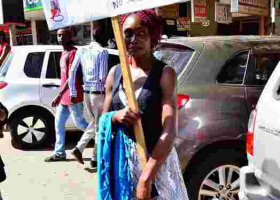 Kenyan Woman Carrying Placard Looking for Mzungu Husband Says She's Received Hundreds of Phone Calls