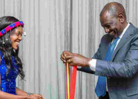 Kenyan Olympians Kipyegon and Chebet Honoured at Prestigious Golden Plate Awards