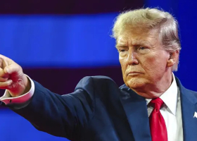 Trump Administration Halts Green Card Processing for Refugees and Asylees