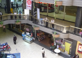 Expos Boost Mall Visitor Numbers Despite Declining Foot Traffic