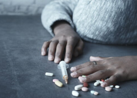 ‘Whites’ and ‘Blues’: Teens Abusing Pills With Dangerous Mind-Altering Effects