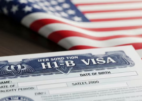 US Lawmakers Probe Major Employers for Prioritising H-1B Visa Holders Over Americans