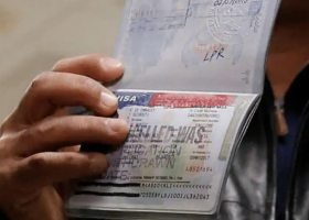 US Lawmaker Calls for Temporary Halt to Immigration as Deportations Rise