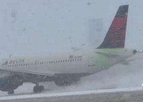 New York City Issues First Blizzard Warning in Nearly a Decade as Storm Halts Travel