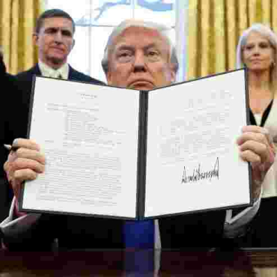 Trump Mulls New Executive Order to Replace Travel Ban