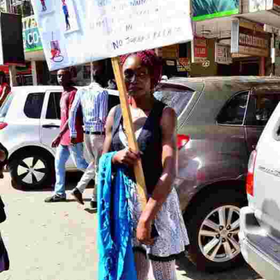 Kenyan Woman Carrying Placard Looking for Mzungu Husband Says She's Received Hundreds of Phone Calls