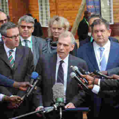 Foreign Diplomats Support Proposed Dialogue Between President Uhuru and Raila