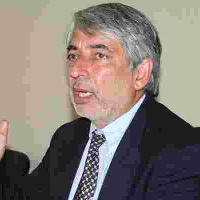 Raila's US-Based Advisor Speaks on Why 'Swearing-in' Was Called Off