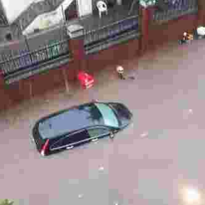 Heavy Downpour Causes Flooding in Nairobi