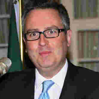 Kenyans Online Attack UK High Commissioner Nic Hailey after His Comment about Outgoing US Ambassador Godec