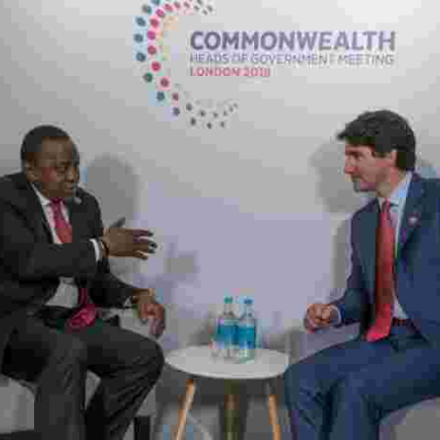 President Uhuru Woos Investors in London