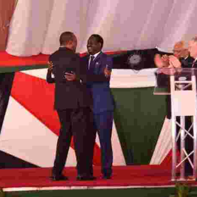 Cheers as Kenyatta, Raila, Ruto, Kalonzo Publicly Apologize to Each Other During National Breakfast Prayer 