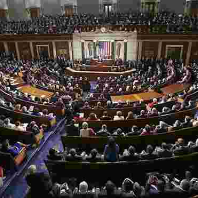 Rebel US House Republicans Seek to Force Immigration Vote