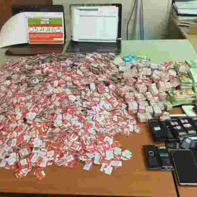Detectives Arrest 11 SIM Card Fraudsters