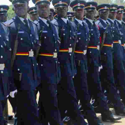 Gov't Bars Police Officers from Doing Business, Receiving Gifts in New Tough Rules