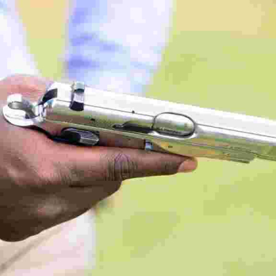 Kenyan Police Officer Posts Suicide Note on Colleagues' WhatsApp Group Before Killing Self