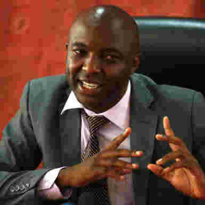 Senator Irungu Kang’ata Wants Kenyan Deadbeat Fathers Barred from Traveling Abroad