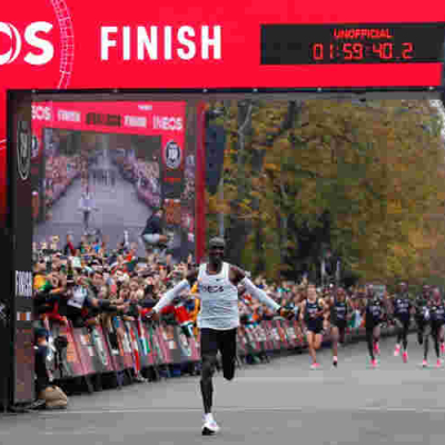Kenya’s Eliud Kipchoge Hailed for Breaking Sub-2-Hour Marathon Mark