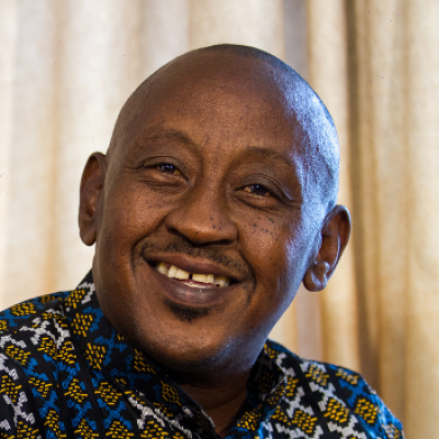 Uhuru Contributes Sh2 Million Towards Vioja Mahakamani Actor Gibson Gathu’s Treatment 