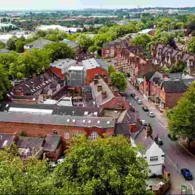 UK to Enforce Annual English Tests for Migrant Graduates