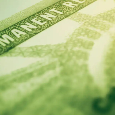 5 Critical Privacy Strategies for Green Card Holders at US Airports