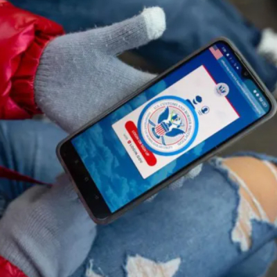 US Gives Undocumented Migrants $1,000 and Free Flight to Leave Voluntarily