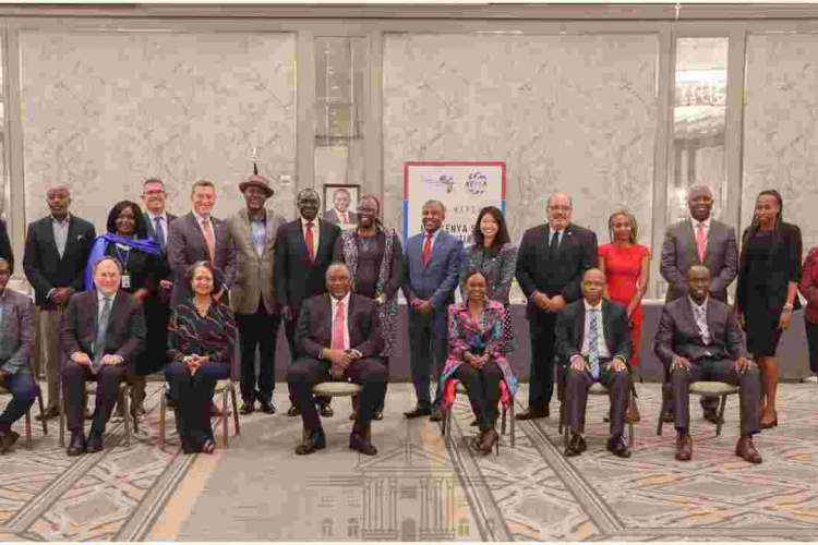 Uhuru Witnesses Signing of a Kenya-US Private Sector Trade Pact in New York 