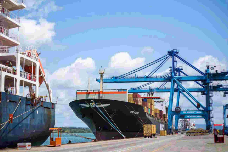Protest as Ship Carrying 10,000 Tonnes of Imported Maize Docks at Mombasa Port