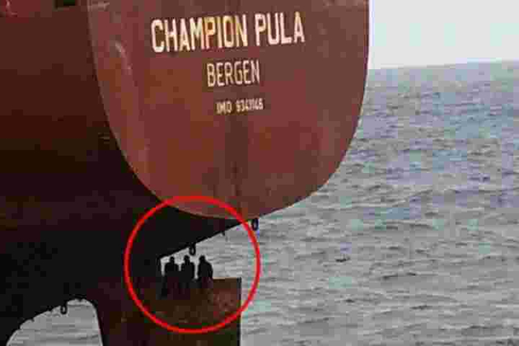 Three Migrants Survive 11-Day Journey from Nigeria to Spain on a Ship Rudder