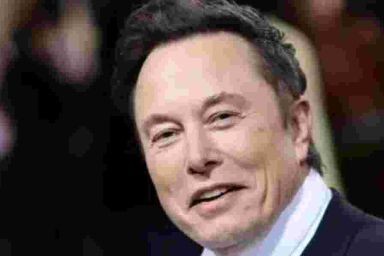 Elon Musk Takes Jab at Meta Over Facebook, Instagram Outage