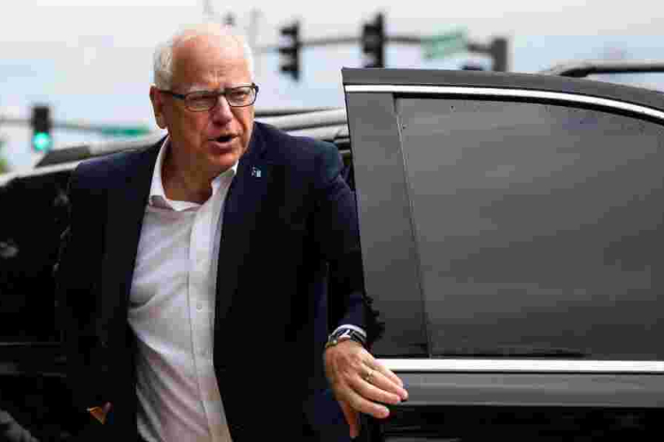 Kamala Harris Taps Tim Walz as Running Mate, Setting Stage for Tight Race Against Trump