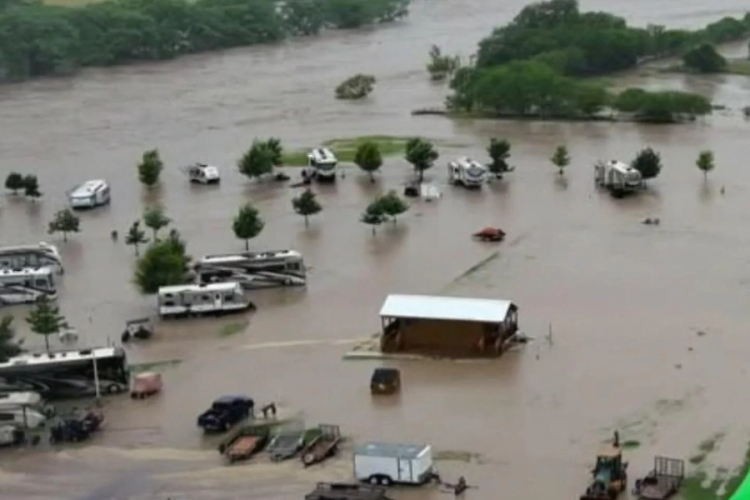 White House Calls Deadly Texas Floods ‘Act of God’ Amid Political Blame Game