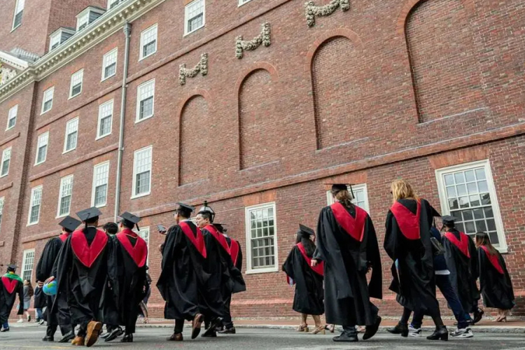 Trump Administration Considers $100,000 OPT Fee for International Students