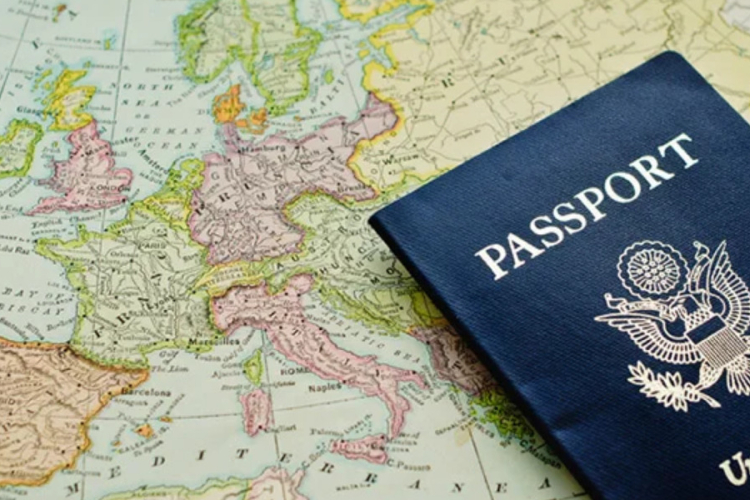 US Reminds Dual Citizens to Use American Passports for Travel