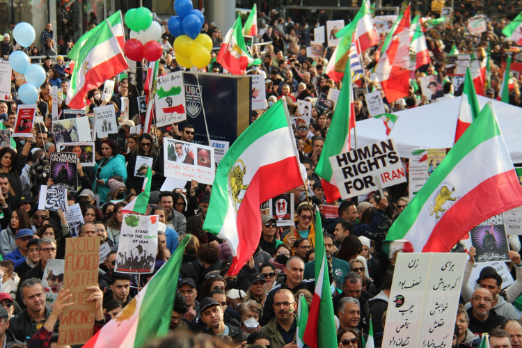 US Pressures Iran for Security Pledges Amidst Hormuz Tension